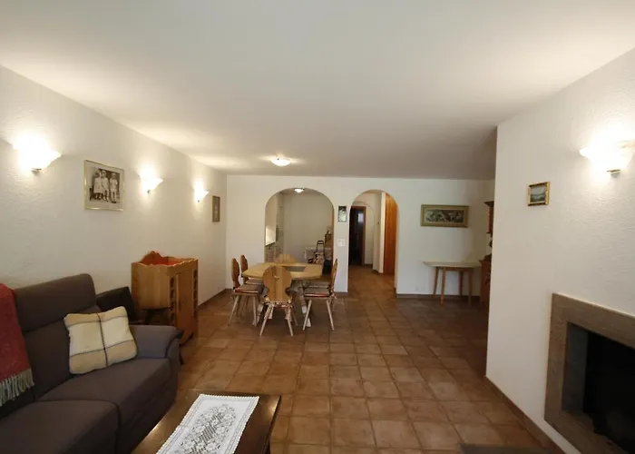 International Кран-Монтана